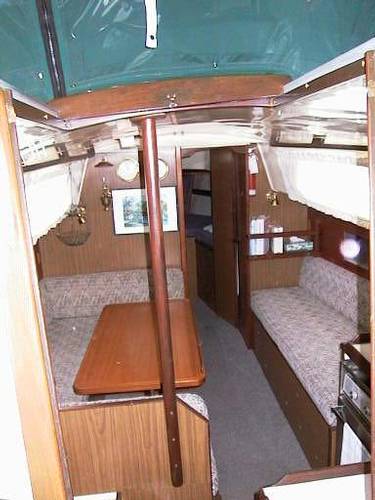 G30 interior forward.jpg