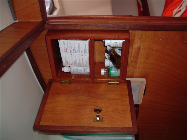 Modaki Inside cabin 013.jpg