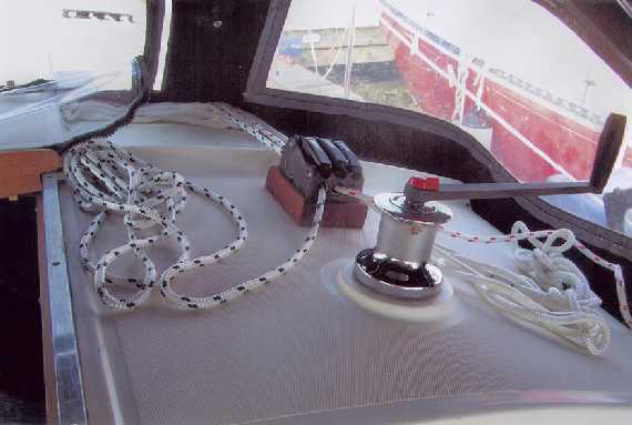Scarlet Runner Cabin top winch.jpg